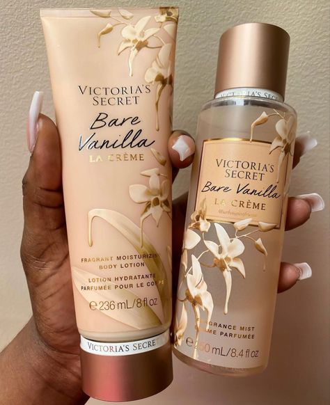 Lotion Vanilla Scent, Perfumes Vanilla, Profumo Victoria Secret, Bare Vanilla, Perfume Body Spray, Bath And Body Works Perfume, Shower Skin Care, Body Smells, Moisturizing Body Lotion