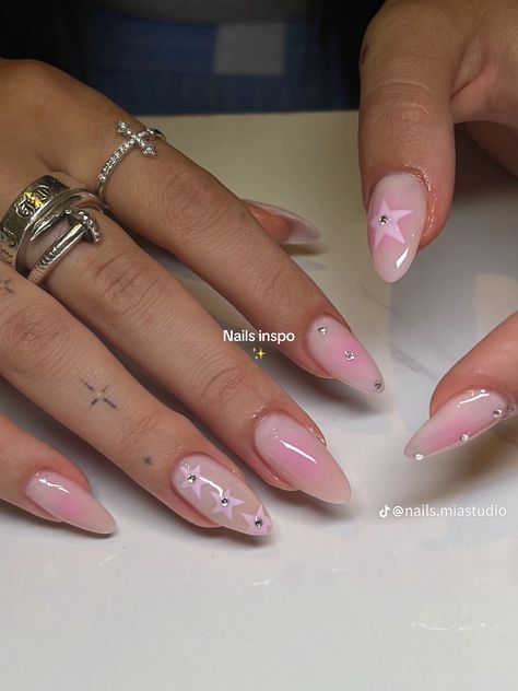 Pink Base Nails With Design, Pink Gel X Nail Designs, Almond Designs Nails, Almond Pink Nails Design, Light Pink Aura Nails, Nails For Birthday Ideas, Pink Party Nails, Almond Nails Designs Pink, Pink Almond Nail Ideas