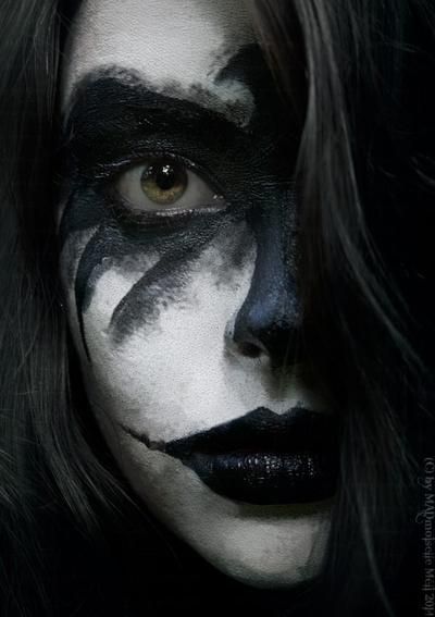 The Crow's Eye by Mircalla-Tepez on DeviantArt The Crow Makeup, Crow Makeup, Crow Costume, Crow Movie, Corpse Paint, Creepy Halloween Makeup, Photography Iphone, Photography Competitions, Beauty Products Photography