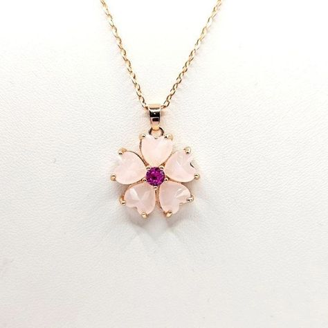 #jewellery #fashion #FashionAccessories #viral #trending #beautiful #reel #trendingstatus Rose Pink Necklace, Flower Hearts, Homemade Necklaces, Slider Necklace, Gold Leaf Necklace, Western Necklaces, Chunky Bead Necklaces, Stone Statement Necklace, Large Pendant Necklace