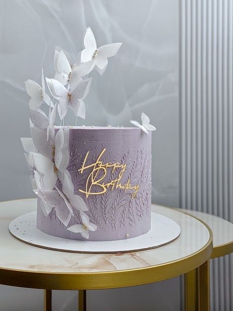 Cake Ideas For Adults Women, Birthday Cake Ideas For Adults Women, Latest Birthday Cake, Learn Cake Decorating, Buttercream Decorating, Vintage Birthday Cakes, 18th Birthday Cake, Birthday Cakes For Women, Diy Cake Decorating