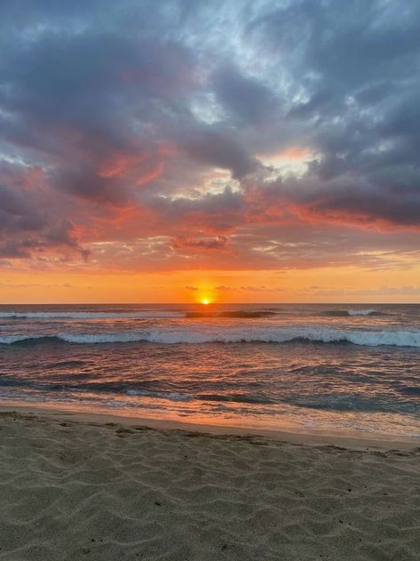 Sunset In Hawaii, Kona Beaches, Hawaii Kona, Kona Hawaii, Tropical Travel, Hawaii Beach, Beach Tropical, Sweet Life, Pretty Places