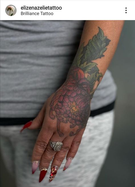 Colored Tattoos On Brown Skin, Flower Garden Tattoo, Tattoos On Black Skin, Tattoos On Brown Skin, Garden Tattoo Ideas, Colored Tattoos, Skin Color Tattoos, Hyper Realistic Tattoo, Garden Tattoos