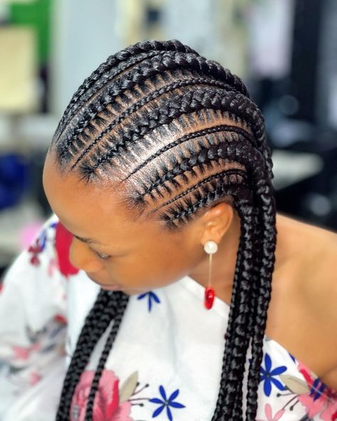 Braids Lines Hairstyles, All Back Hairstyle, Cornrow Hairstyle, Cornrows With Box Braids, Cornrows Natural Hair, Cornrows Braids For Black Women, Cornrows Styles, Braided Hairstyles For Black Women Cornrows, Natural Hair Stylists