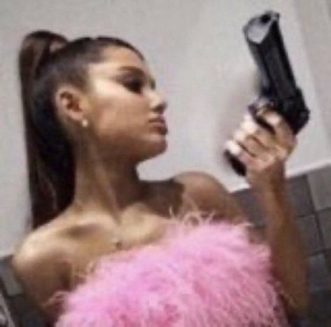 ariana grande, funny, memes, stan twitter, tiktok, & floptok Ariana Grande Meme, Ariana Grande Images, Ariana Grande Style, Ariana G, Very Funny Pictures, Funny Profile Pictures, Funny Reaction Pictures, Really Funny Pictures, Nicki Minaj