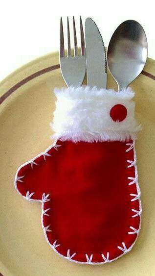 Artesanato Jul Diy, Felt Crafts Christmas, Diy Christmas Decorations Easy, Easy Christmas Crafts, Navidad Christmas, Holiday Crafts Christmas, Felt Christmas Ornaments, Christmas Sewing, Christmas Decoration Items