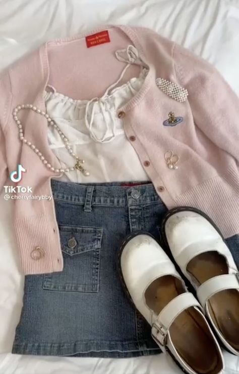 Coquette Tiktok, School Coquette Outfits, Kinds Of Clothes, Really Cute Outfits, Girly Outfits, Aesthetic Outfits, Dream Clothes, Lookbook Outfits, I Dress