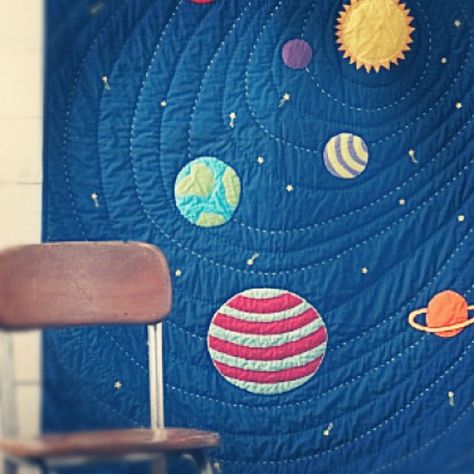 i need a solar system quilt. ☀ by chunkzie*, via Flickr Solar System Quilt, Space Quilt, Quilt Baby, Nine Patch, Boy Quilts, Patchwork Quilting, Quilting For Beginners, Album Design, Handmade Quilts