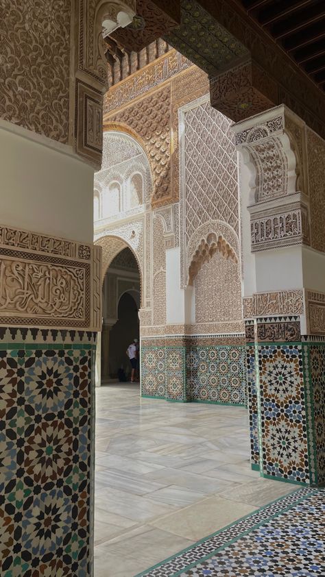 Moroccan Architecture Aesthetic, Spain Islamic Architecture, Spanish Islamic Architecture, Ancient Islamic Architecture, Moroccan Aesthetic Wallpaper, Marrakesh Architecture, Arab Mosaic, Modern Islamic Architecture, Morocco Mosaic