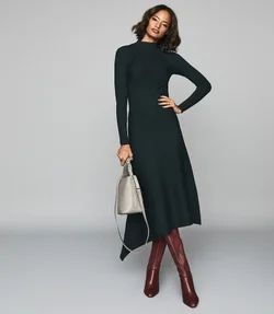 Autumn Workwear, Iconic Dresses, Trendy Fashion Outfits, Knitted Dress, 가을 패션, Modern Fashion, Chic Outfits, Knit Dress, Work Outfit