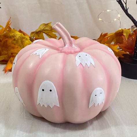 Brand New Halloween Shabby Chic Ghosts On Pink Pumpkin Holiday Decor New 8" New Pumpkin Shaped, Ghost Accents Made Of Durable Resin 8in D X 7.5in H New In The Original Box!!!!!! Flat Wooden Pumpkin Painting Ideas, Pretty Pumpkins Painting, Pink Ghost Aesthetic, Cute Pumpkin Painting Ideas Girly, Pink Pumpkin Painting Ideas, Pumpkin Painting Ideas Pink, Diy Pumpkins Painting, Pink Fall Decor, Pastel Halloween Decor