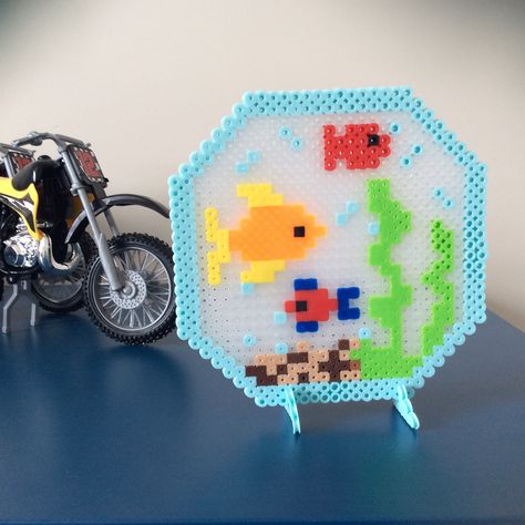 Perler Bead Aquarium, Perler Beads Fish Pattern, Fish Perler Beads, Perler Bead Fish, Pearled Beads Pattern, Cute Perler Beads Designs, Cool Perler Bead Ideas, Perler Beads Art, Perler Bead Ideas