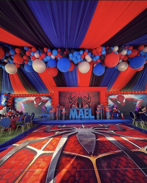 Miniforce Birthday Party, Spiderman Birthday Party Decorations, 21 Party, Marvel Party, Spider Man Birthday, Sweet Sixteen Birthday Party Ideas, Quince Decorations, Spiderman Birthday Party, Avengers Party