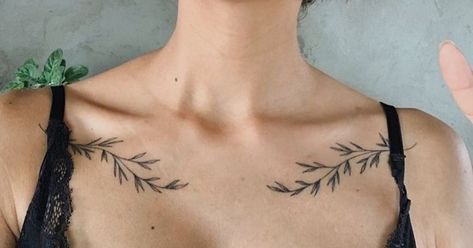 Collar Bone Tattoo Vines, Edgy Collar Bone Tattoo, Wrap Around Collar Bone Tattoo, Collarbone Tattoo Leaves, Double Collar Bone Tattoo, Collarbone Leaves Tattoo, Branch Collar Bone Tattoo, Collar Bone Tattoo Women, Vine Collar Bone Tattoo