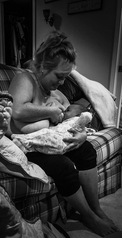 Photo of a Grandmother Breastfeeding Her Granddaughter | POPSUGAR Family Cluster Feeding, Extended Breastfeeding, Takes A Village, Baby Talk, Take A Shower, Real Life Stories, Baby Bumps, Popsugar, Step Up