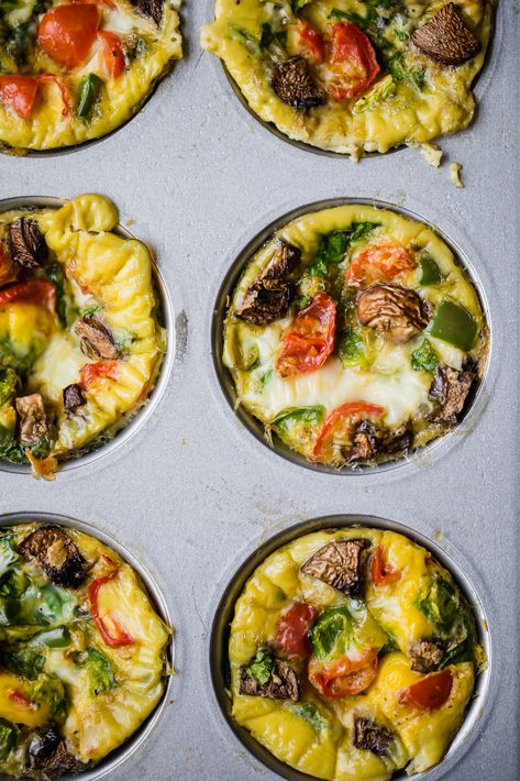 DIY healthy breakfast egg muffin cups using whatever veggies you have in your fridge. They're easy to make & perfect for reheating throughout the week! Breakfast Egg Muffin, Egg Muffin Cups Healthy, Walder Wellness, Eggs Cups, Savory Breakfast Muffins, Egg Muffins Breakfast Healthy, Egg Muffins Healthy, Microwave Breakfast, Breakfast Egg Muffins