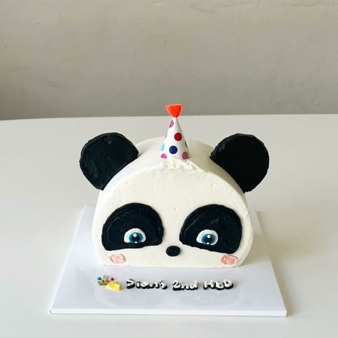 Panda Mini Cake, Panda Cake Ideas Simple, Panda Bento Cake, Forward Cake Designs, Half Kg Cake Design For Birthday, Top Forward Cake Designs, Half Kg Cake Design, Top Forward Cake Ideas, Panda Cake Ideas