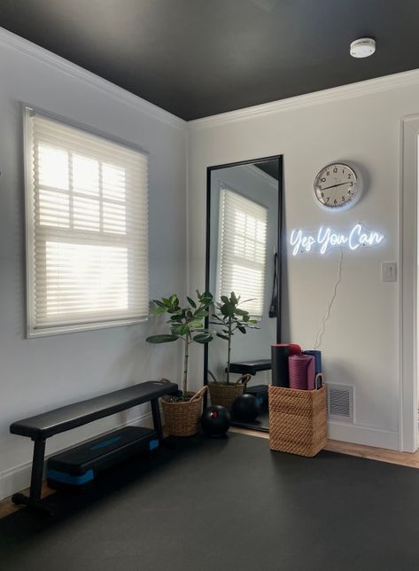 Spare Bedroom to Home Gym Transformation Bedroom Gym Ideas, Home Gym Corner, Workout Corner, Mini Gym At Home, Modern Home Gym, Gym Transformation, Halcyon House, Small Home Gym, Bedroom Gym