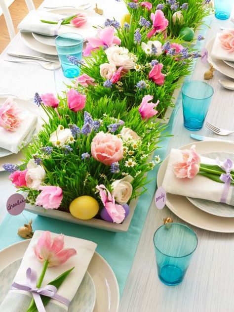 Easter Brunch Decorations, Diy – Velikonoce, Easter Brunch Table, Easter Centerpieces Diy, Diy Osterschmuck, Easter Table Centerpieces, Easter Flower Arrangements, Brunch Decor, Easter Tablescapes