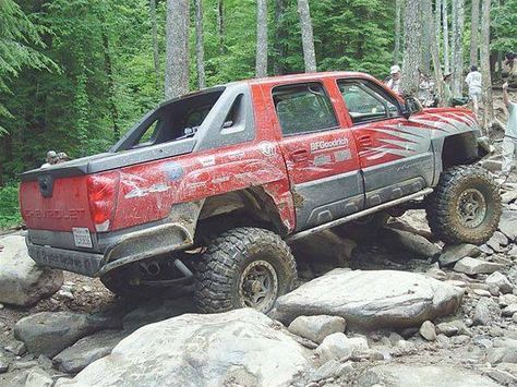 4-Wheel &Off-Road Magazine Four Wheeler, Red Hulk, Off Road Tires, Chevy Avalanche, Escalade Ext, Four Wheelers, Custom Ties, Getting Things Done, Off Road