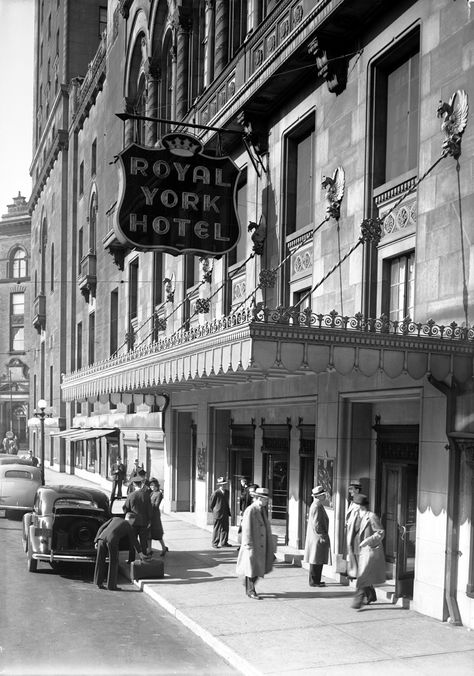 Exterior shot of The Royal York hotel, 1940s.  se la vostra è un’attività familiare e vi passate il testimone dell’albergatore di generazione in generazione, scovate le vostre foto più antiche, scannerizzatele, e caricatele in un’apposita “board” di Pinterest. - See more at: http://www.bookingblog.com/pinterest-visual-storytelling-hotel/#sthash.Mfz3OafW.dpuf 1940s Hotel, Hotel Ads, Old Toronto, Toronto City, Canadian History, Toronto Ontario Canada, New York Photos, Lake Ontario, Visual Storytelling