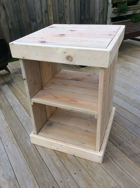 Bed side table Pallet Wood Bedside Table, Pallet Bed Side Table, Bed Side Table Ideas Diy, Bed Side Table Diy, Pallet Bedside Table, Bedroom Night Stands Bedside Tables, Diy Bed Side Table, Bed End Table, Bedside Table Plans