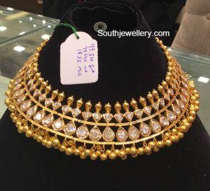 Choker Sets, Latest Indian Jewellery, 22 Carat Gold Jewellery, Polki Choker, Sushmita Sen, Gold Bridal Necklace, Antique Necklaces Design, Gold Jewellry, Choker Designs