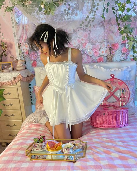 Pillow Princess Aesthetic Outfit, Fitted Satin Coquette Sleepwear, Aesthetic Angelcore, Pink Satin Coquette Dress, Princesscore Black Women, Floral Bedding Aesthetic Coquette, Corquette Aesthetic Girl Black, Pink Sheets, Shabby Chic Pillows