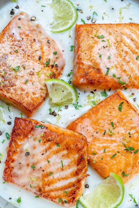 Creamy Coconut Lime Salmon Recipe {VIDEO} | Healthy Fitness Meals Lime Salmon Recipes, Salmon Recipe Videos, Salmon Skillet, Salmon Dinners, Salmon Dinner Recipes, Low Carb Salmon, Creamy Salmon, Lime Salmon, Fitness Meals