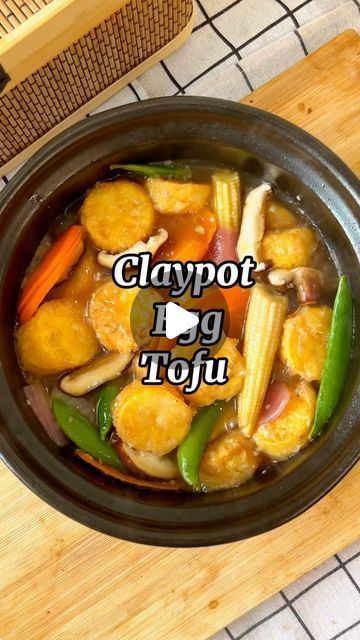 60K views · 3K likes | Teefoodd🍗 on Instagram: "Claypot Egg Tofu   Ingredients:  Egg tofu  Sweet peas  Carrots  Baby corn  Garlic  Ginger  Onions  Soy sauce 1tbsp  Oyster sauce 1-2 tbsp  White pepper  Shiitake muashroom   #eggtofu #tofu #tofurecipes #simplerecipe #easyrecipe #chinesefood #cookingvideo #recipevideo #foodasmr #foodie" Egg Tofu Recipes, Chinese Tofu, Egg Tofu, Tofu Soup, Baby Corn, Sweet Peas, Oyster Sauce, Tofu Recipes, White Pepper