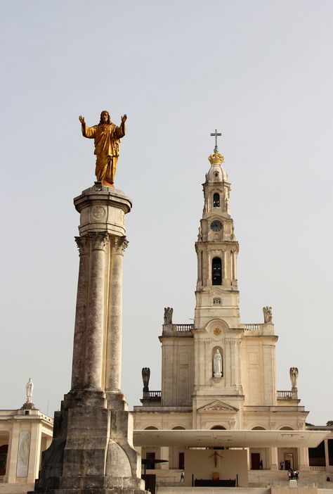 Fatima Portugal, Portugal Trip, Day Trips From Lisbon, Places In Portugal, Lady Of Fatima, The Camino, I Want To Travel, Portugal Travel, Allergy Friendly