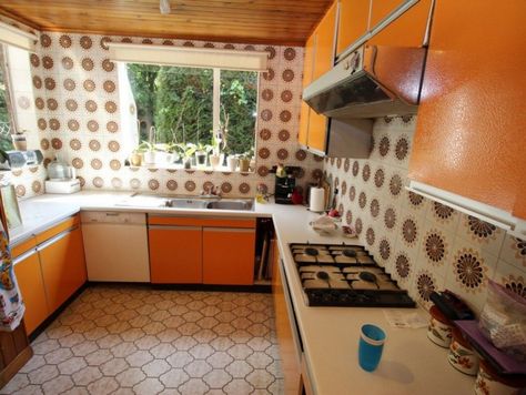 Retro 70s Kitchen Orange, 70s Orange Kitchen, 70s Kitchen Tiles, 70s Tiles Kitchen, Small 70s Kitchen, 70s Kitchen Backsplash, Retro Orange Kitchen, 60s Style Kitchen, Sixties Kitchen