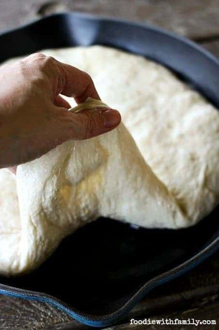 Pizza Oven Recipes, Pizza Roll, Best Pizza Dough, Pizza Calzones, Best Pans, Iron Recipes, Cast Iron Recipes, Pizza Recipes Homemade, Food Pizza