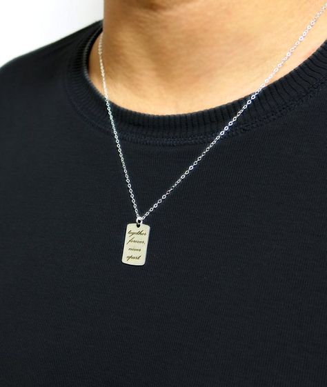 Men With Name Necklace, Mens Necklace Kids Names, Personalized Silver Necklace For Streetwear, Mens Dog Tag Necklace, Pear Shaped Diamond Necklace, Personalized Metal Dog Tag Necklace, Turquoise Gold Ring, Engraved Bar Necklace, Diamond Bar Necklace