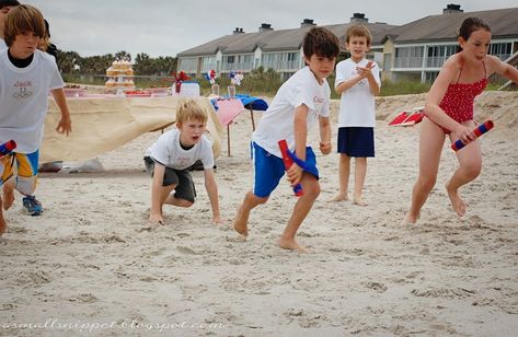 12 Beach Games To Have Fun In The Sun With The Whole Family Games Ideas For Kids, Beach Olympics, Beach Bowling, Beach Scavenger Hunt, Olympics Party, Olympic Party, Diy Beach, Relay Races, Beach Games