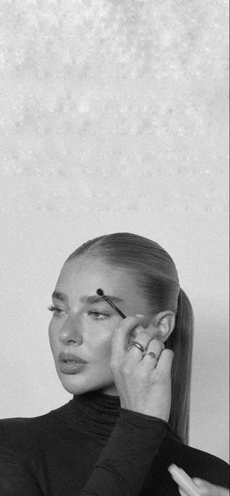 Eyebrow Artist Photoshoot, Eye Brow Aesthetic, Lash Boss Aesthetic, Permanent Makeup Instagram Feed, Brow Artist Photoshoot, Brow Content, Portrait Aesthetic, Black And White Makeup, Black And White Instagram