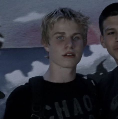 Brady Corbet Thirteen, Brady Corbet 2000s, Mason Freeland Thirteen, Mason Thirteen, Mason Freeland, Character Reading, Brady Corbet, Guys References, Thirteen Movie Aesthetic