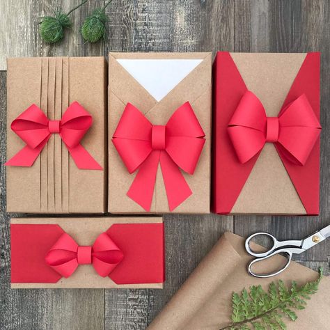 Follow along as I show you how to make 4 beautiful paper bows! Raping Ideas, Gift Raping, Packing Ideas Gift, Paper Bows Diy, Gift Packing Ideas, Cute Gift Wrapping, Professional Gift Ideas, Paper Ribbon Bows, Wrapping Paper Bows