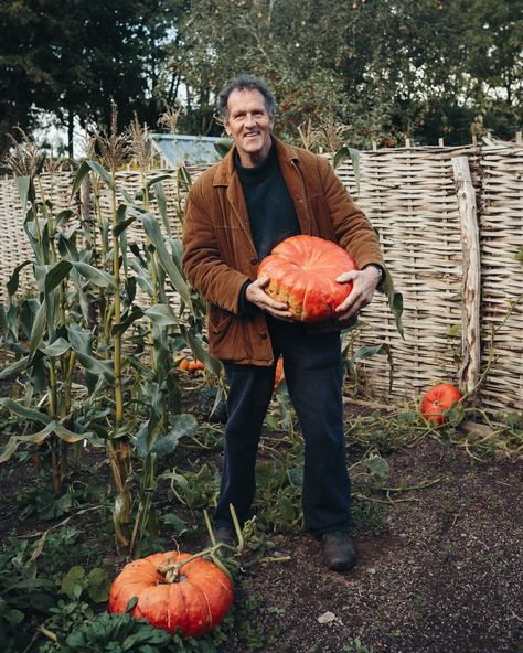 Longmeadow Garden, Monty Don, Heartwarming Pictures, Biennial Plants, Happy New Month, Be A Blessing, Garden Drawing, Garden Compost, Root Growth