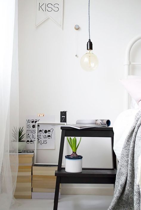 Ladder As Bedside Table - Image From Mydomaine.com Bekvam Stool, Ikea Step Stool, Ikea Bedside, Ikea Bekvam, Ikea Stool, Floating Bedside Table, Apartment Decorating Living, Boho Deco, Estantes Flotantes