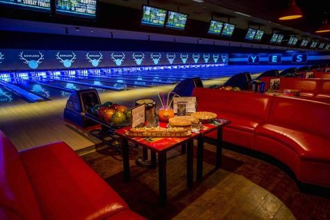 Things to do in Woodland Hills with kids. #WoodlandHills #California #MomsLA Bowling Alley Party, Woodland Hills California, Los Angeles With Kids, Ca History, Bowling Alley, San Fernando Valley, Kids Candy, Woodland Hills, How To Eat Better