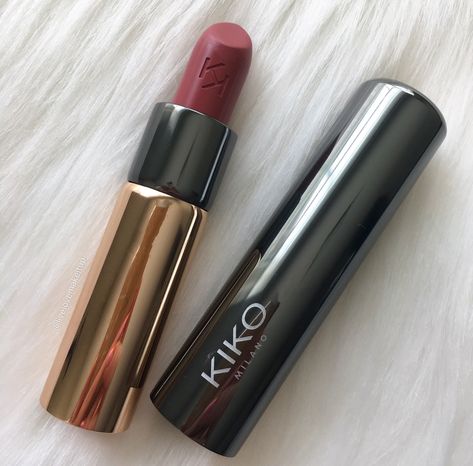 Kiko Milano Lipstick, Kiko Lipstick, Makeup Kiko, Olive Skin Lipstick, Branded Makeup, Kiko Cosmetics, Makeup Tools Products, Lipstick For Dark Skin, Best Eyeshadow Palette