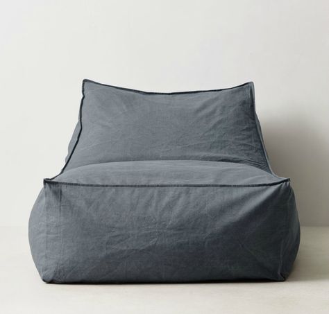 Believe It or Not: 10 Surprisingly Stylish Beanbag Chairs — Annual Guide 2017 Puff Couch, Bean Bag Lounger, Bean Bag Living Room, Adult Bean Bag Chair, Rh Teen, Big Chair, Bean Bag Sofa, Bedroom Seating, Cozy Chair