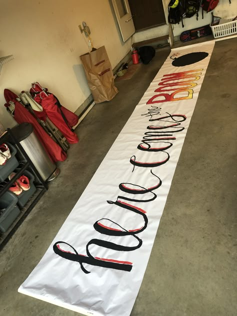 State Football Signs High School, Pep Rally Banners, Cheer Banners For Football, Football Banner Ideas, Football Spirit Signs, Pep Rally Signs, School Spirit Signs, Football Game Signs, High School Football Posters