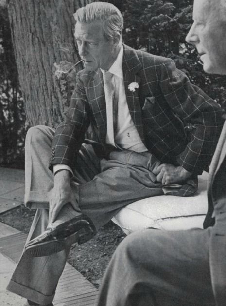 The Duke of Windsor in Vogue, 1949 Edward Windsor, Duke Of Windsor, Ivy Style, Dapper Gentleman, Grey Flannel, British Royalty, Well Dressed Men, Gentleman Style, Duke And Duchess