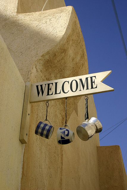 Hanging Mugs, Coffee Shop Signs, Small Cafe Design, Coffee Shop Interior Design, Cafe Sign, Cafe Shop Design, Small Cafe, Coffee Shops Interior, Coffee Shop Design