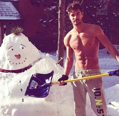 Do you need your snow shoveled? Nick Bateman, Build A Snowman, Man Candy, Winter Is Coming, New People, Funny Pictures, Stationery, Humor, Funny