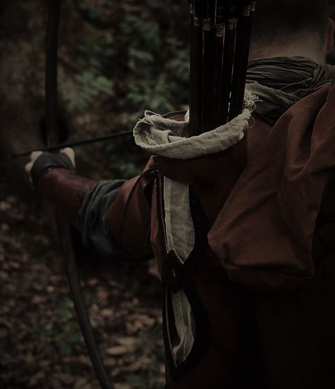 The Three Thieves - Aesthetic Archery Reference, Aesthetic Archery, Rangers Aesthetic, Thief Aesthetic, Ranger Outfit, Archery Aesthetic, Rangers Apprentice, Medieval Aesthetic, Alec Lightwood