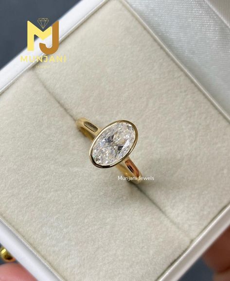 Solitaire Ring Oval, Engagement Ring Bezel, Rose Gold Moissanite Ring, Gold Ring Vintage, Oval Moissanite Ring, Bezel Engagement Ring, Ring Proposal, Lab Grown Diamond Engagement Ring, Yellow Gold Engagement Ring