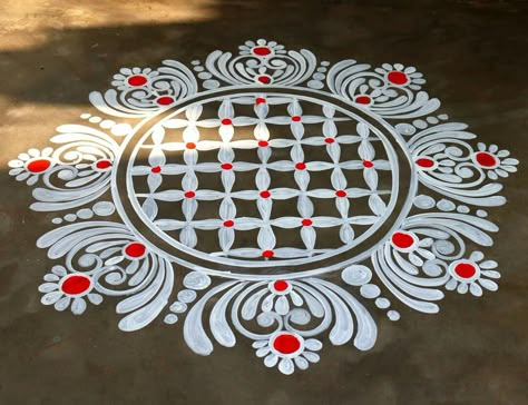 Easy Alpona Designs, Diwali Alpona, Beautiful Simple Mehndi Design, Easy Rangoli Designs Videos, Very Easy Rangoli Designs, Rangoli Designs Photos, Rangoli Designs Simple Diwali, Alpona Design, Easy Rangoli Designs Diwali